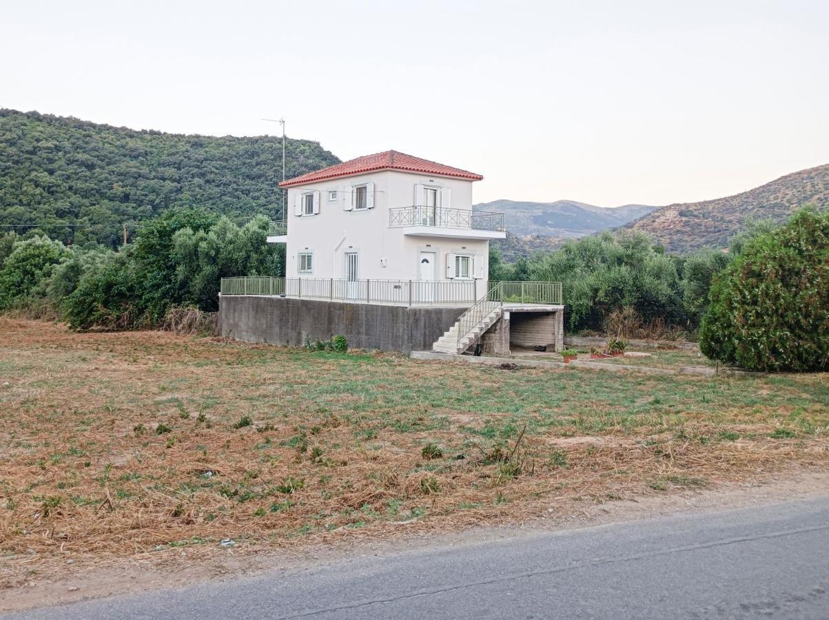 Zoi'S Hοuse.Vacation Home In Mani Near Vathi Beach Vathí Exterior foto